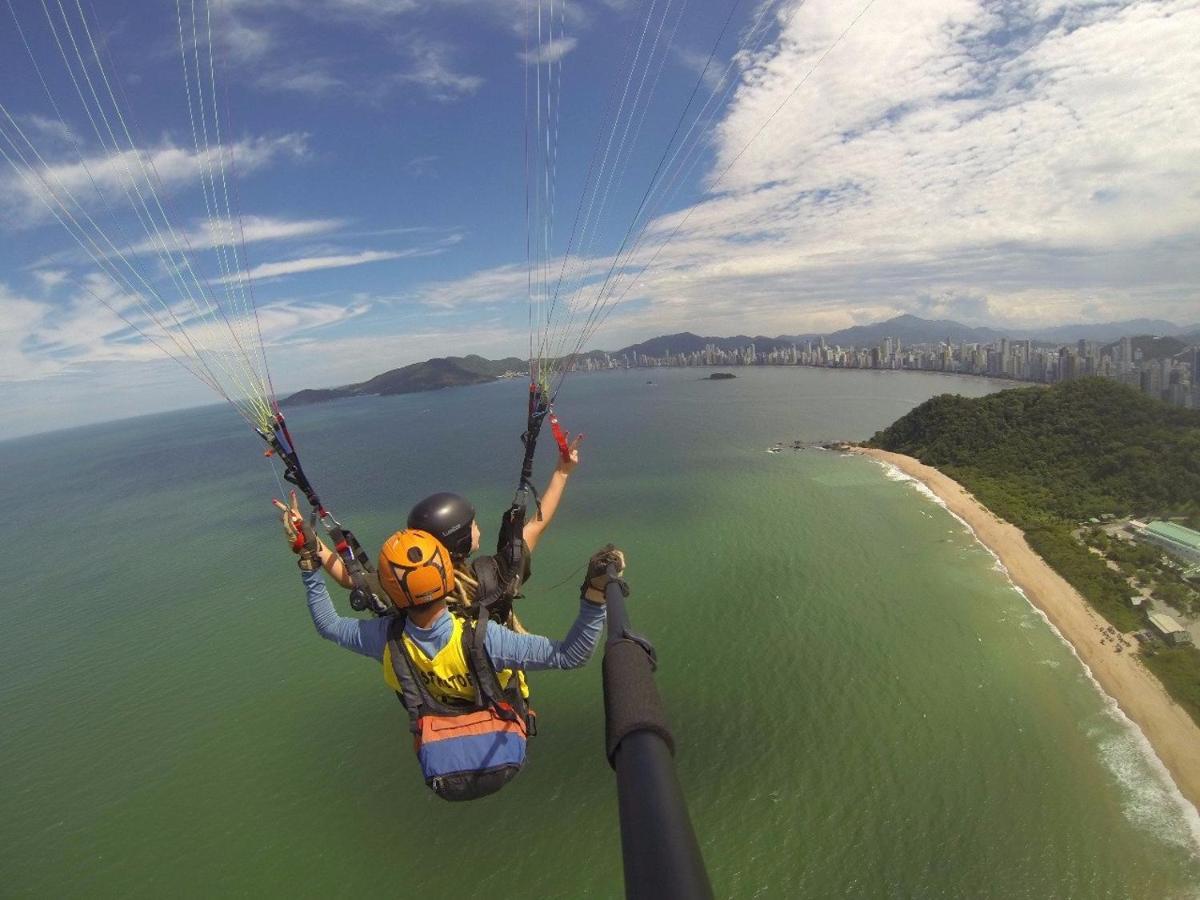 Na Av Atlantica Com Ar Condicionado Apartamento Balneário Camboriú